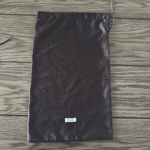 Prada dustbag
Navy
Silk